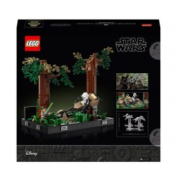 LEGO Star Wars Diorama: Chase on Speeder Through Endor