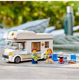 LEGO City camper de vacanță 60283 - distracție pentru copii