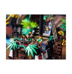 Lego Ideas 21322 Pirați din Golful Barakuda