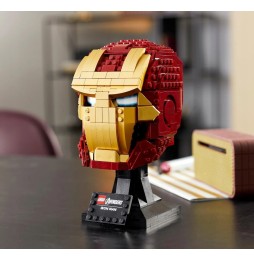 Cască Iron Man LEGO Marvel 76165 cu catalog 2025