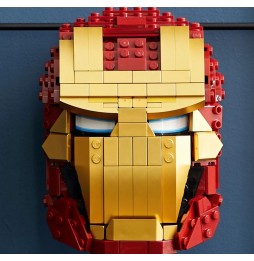 Cască Iron Man LEGO Marvel 76165 cu catalog 2025