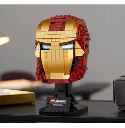 Cască Iron Man LEGO Marvel 76165 cu catalog 2025