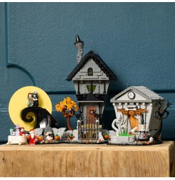 LEGO 21351 Orășelul Halloween al lui Tim Burton