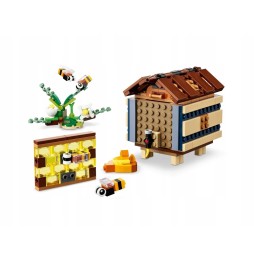 LEGO Creator Păun Exotic și Cuib pentru Păsări