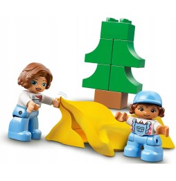 Lego DUPLO Camping pentru întreaga familie 10946