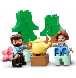 Lego DUPLO Camping pentru întreaga familie 10946