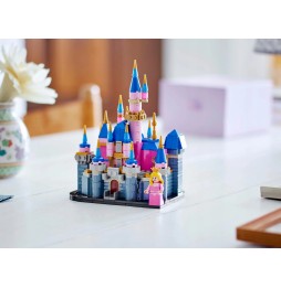 LEGO 40720 Sleeping Beauty's Small Castle