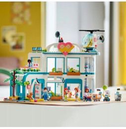 LEGO Friends Spitalul din orașul Heartlake 42621