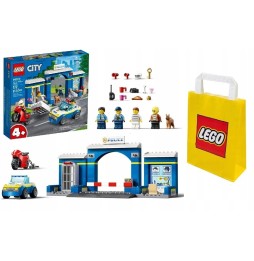 LEGO City Police Station Chase 60370