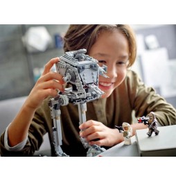 LEGO Star Wars AT-ST de pe Hoth 75322 - 586 de piese