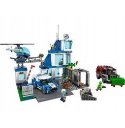 LEGO City 60316 Police Station with Bag