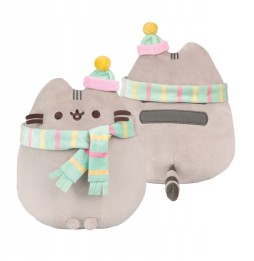 Pusheen maskotka z czapeczką i szalikiem 24cm